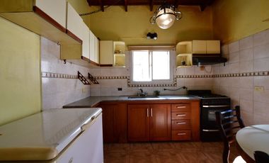 CASA EN VENTA EN LA PLATA