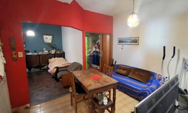 VENTA PH 2 AMBIENTES EN BERNAL