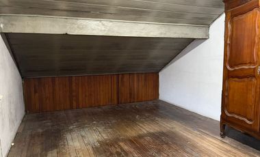 VENTA CASA 4 AMBIENTES BERNAL OESTE