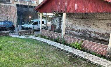 VENTA CASA 4 AMBIENTES BERNAL OESTE