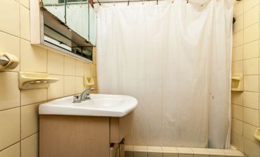 En venta casa de 5 ambientes en Luis Guillon