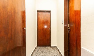 En venta casa de 5 ambientes en Luis Guillon