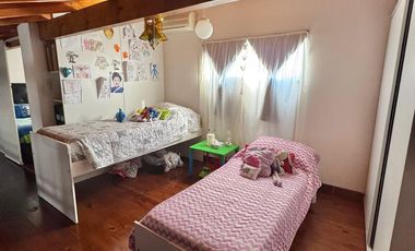 VENTA PH 4 AMBIENTES EN VILLA BONICH.LUMINOSO