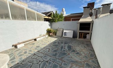 Venta 2 duplex + 2 dptos en block, Santa Clara