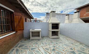 Venta 2 duplex + 2 dptos en block, Santa Clara