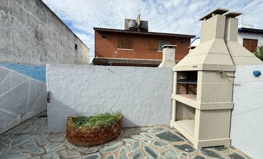 Venta 2 duplex + 2 dptos en block, Santa Clara
