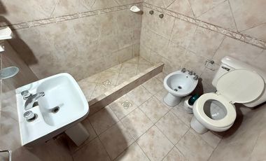Venta 2 duplex + 2 dptos en block, Santa Clara