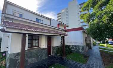 VENTA CASA CHALET GRAN ESQUINA 208 M2 A 1 DEL MAR