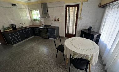 VENTA CASA CHALET GRAN ESQUINA 208 M2 A 1 DEL MAR