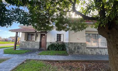 VENTA CASA CHALET GRAN ESQUINA 208 M2 A 1 DEL MAR
