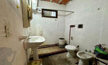 Venta casa a reciclar zona Alfar con gran parque