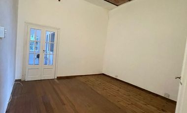 ALQUILER CASA 3 AMB CON JARDIN EN MARTINEZ