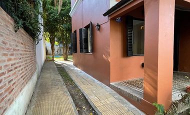 ALQUILER CASA 3 AMB CON JARDIN EN MARTINEZ