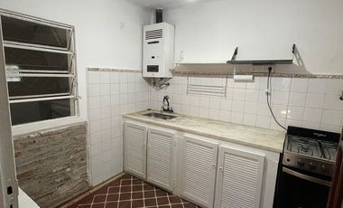 ALQUILER CASA 3 AMB CON JARDIN EN MARTINEZ