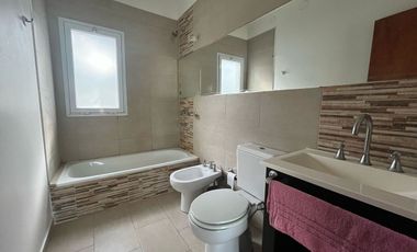 Venta casa 3 amb Costa del Este, con pileta climat