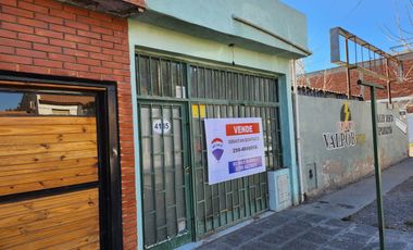 VENTA LOCAL COMERCIAL SAN MARTIN CASI GODOY, NQN.