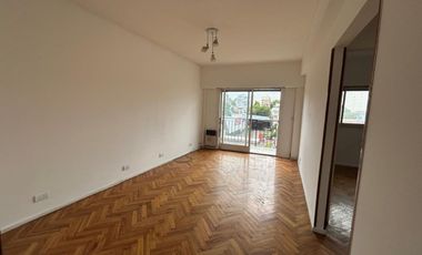 DEPARTAMENTO 2 AMBIENTES BALCON  FLORES ALQUILER