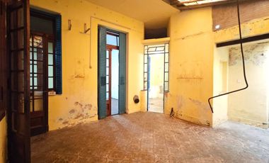 VENTA PH 3 ambientes con patio en Flores