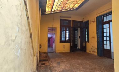 VENTA PH 3 ambientes con patio en Flores