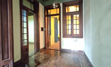 VENTA PH 3 ambientes con patio en Flores
