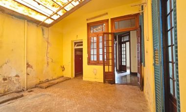 VENTA PH 3 ambientes con patio en Flores