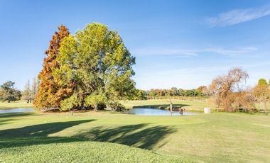 Venta Casa Club Campos de Golf Las Praderas Lujan