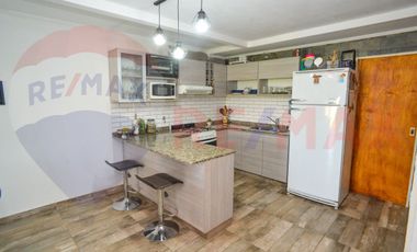 Casa moderna en Praderas. 3 Dormitorios y pileta.