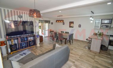 Casa moderna en Praderas. 3 Dormitorios y pileta.