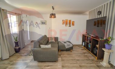 Casa moderna en Praderas. 3 Dormitorios y pileta.