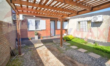 Casa moderna en Praderas. 3 Dormitorios y pileta.