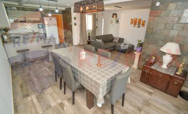 Casa moderna en Praderas. 3 Dormitorios y pileta.