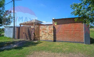 Casa moderna en Praderas. 3 Dormitorios y pileta.