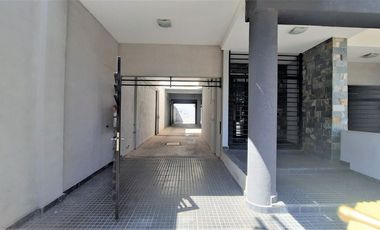 Venta Cochera Urquiza y Juan de Garay