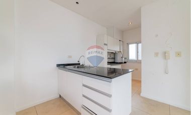 VENTA SEMIPISO EN BOULEVARD C/VISTAS AL RIO.