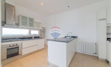 VENTA SEMIPISO EN BOULEVARD C/VISTAS AL RIO.