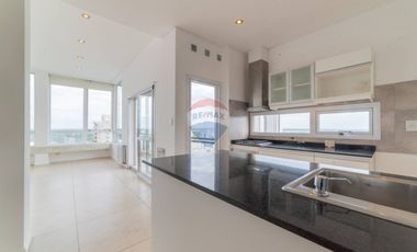 VENTA SEMIPISO EN BOULEVARD C/VISTAS AL RIO.