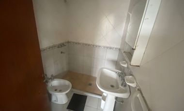 Departamento de 1 dormitorio en planta alta.