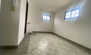 Departamento de 1 dormitorio en planta alta.