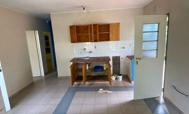 ALQUILER CASA 2 DORMI Z/JAURETCHE Y AV.QUARANTA BÂ° 20 VIVIENDAS
