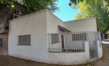 Venta Lote Esquina con casa mixta Ciudad