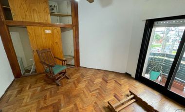 CASA EN VENTA 3 AMB CON COCHERA Y TERRAZA. RAMOS