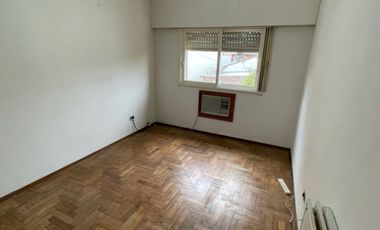 CASA EN VENTA 3 AMB CON COCHERA Y TERRAZA. RAMOS