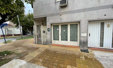 CASA EN VENTA 3 AMB CON COCHERA Y TERRAZA. RAMOS