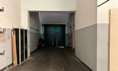 GALPON/DEPOSITO CON OFICINAS EN PQUE PATRICIOS
