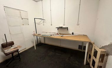 GALPON/DEPOSITO CON OFICINAS EN PQUE PATRICIOS