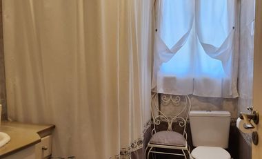 CASA 4 AMB C/ JARDIN, COCHERA, QUINCHO. LLAVALLOL