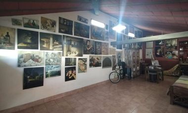 CASA 4 AMB C/ JARDIN, COCHERA, QUINCHO. LLAVALLOL