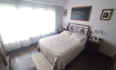 CASA 4 AMB C/ JARDIN, COCHERA, QUINCHO. LLAVALLOL