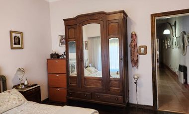 CASA 4 AMB C/ JARDIN, COCHERA, QUINCHO. LLAVALLOL