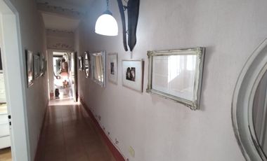 CASA 4 AMB C/ JARDIN, COCHERA, QUINCHO. LLAVALLOL